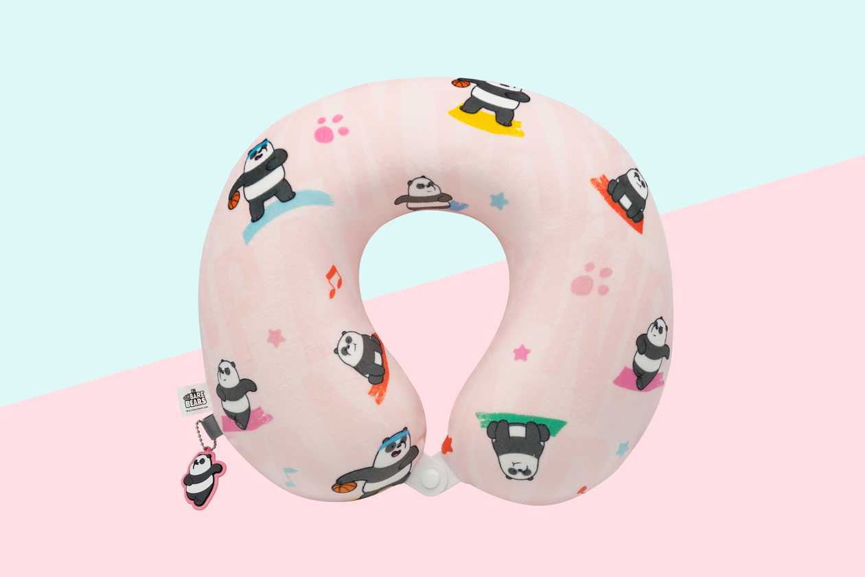 კისრის ბალიში/We Bare Bears Seaside Music Festival Neck Pillow (Panda)