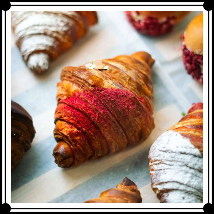 Croissant biela čokoláda a malina 130g