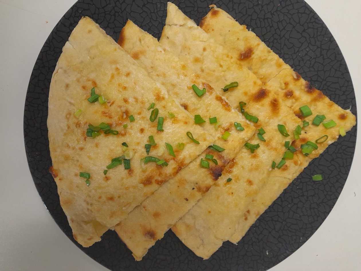 Mushroom cheese naan