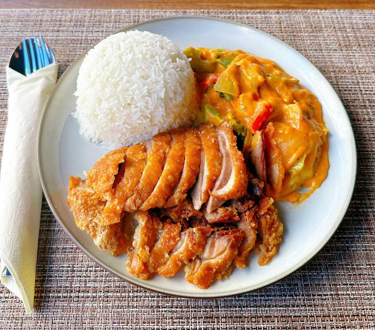 Rață în sos de curry 400g/ Vịt chiên xốt Cà ri