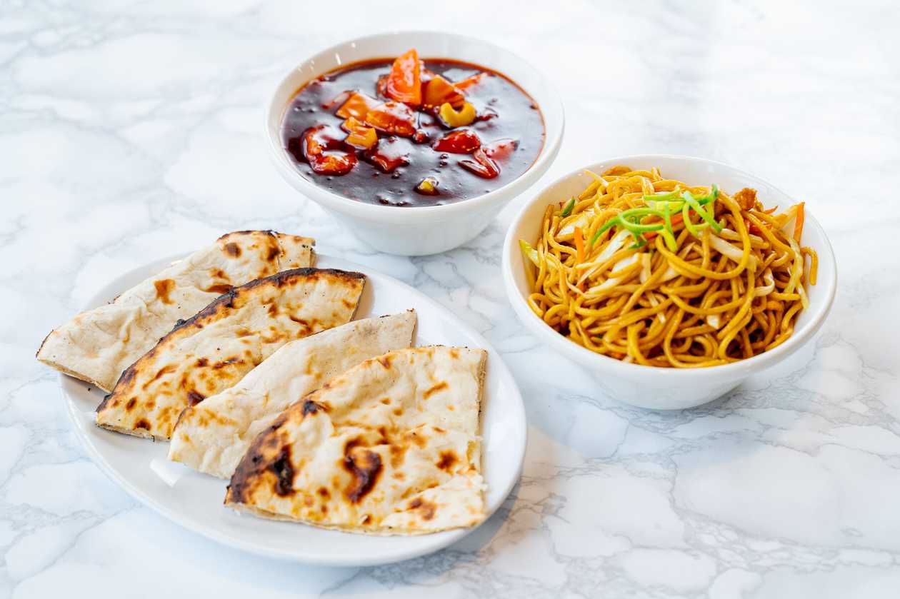 Peking chicken + garlic naan + vegetables noodles