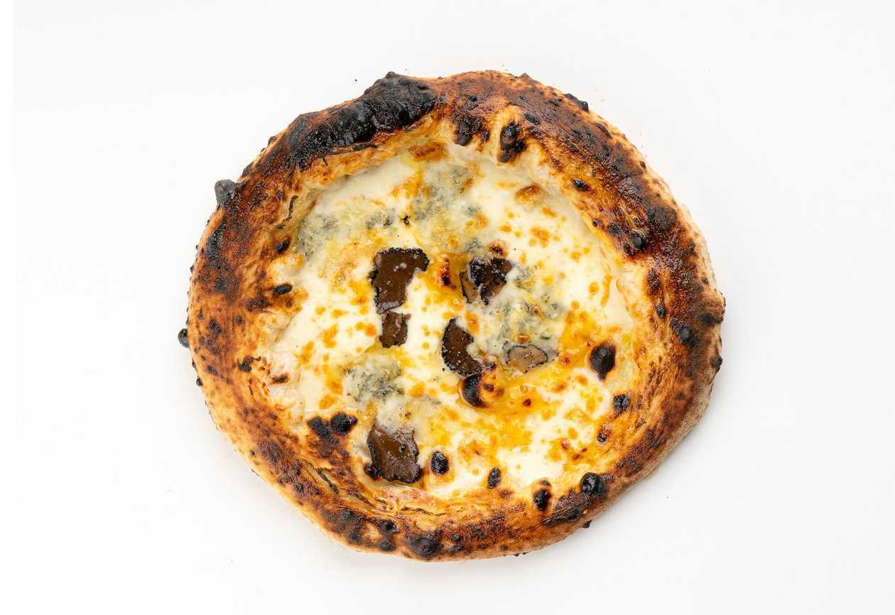 Pizza Formagio E Tartufo