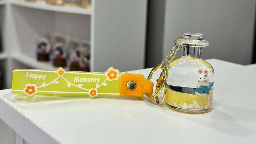 Keychain - Moments Round Juicy (Yellow)