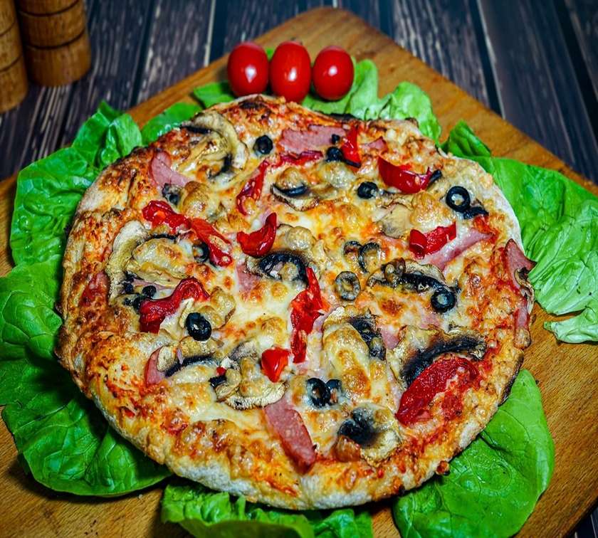 Capricciosa Pizza 32 cm