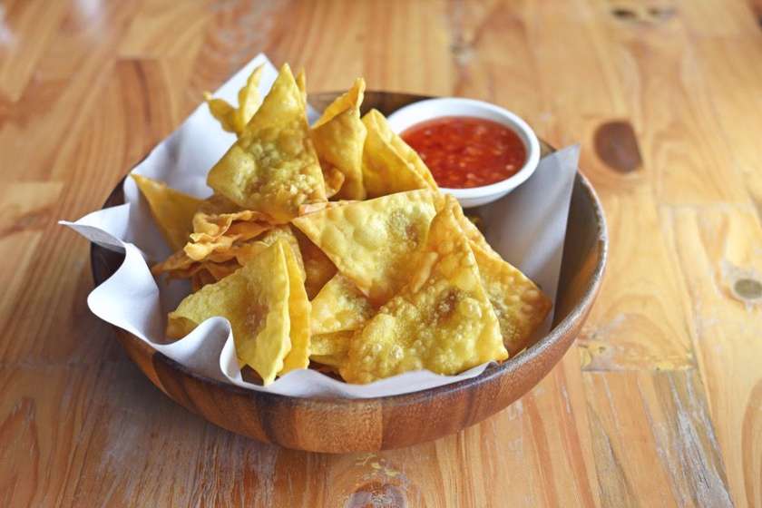 Fried wontons (เกี๊ยวทอด)