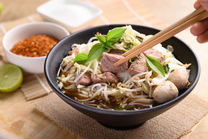 Boat noodle soup (ก๋วยเตี๋ยวเรือ)