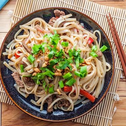 Pad Thai cu vită / Pad Thái xào bò