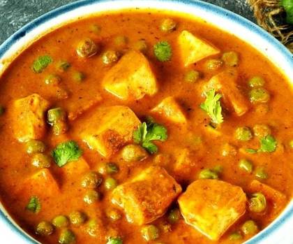 Mattar - tofu - Vegan ( Soya Paneer and green peas curry)