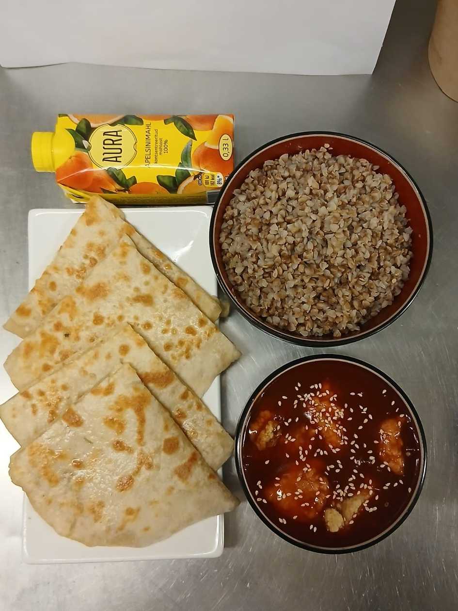Honey chicken + boiled buckwheat + cheese garlic naan + orange juice 0.33l