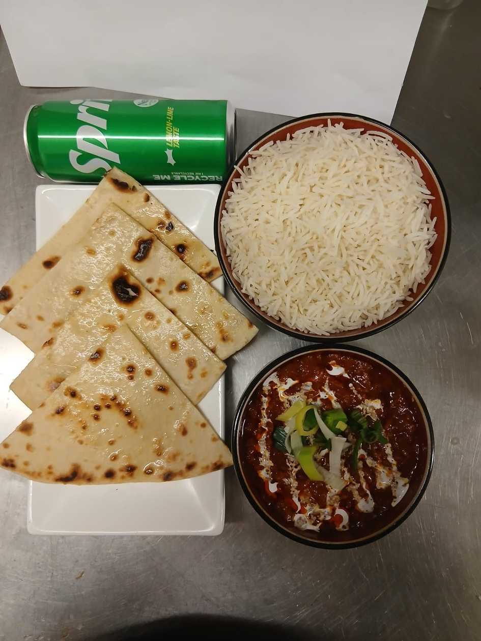 Aloo gobi + rice + plan naan + sprite