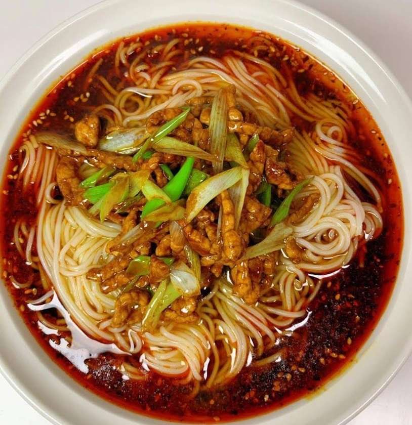 Spicy mala beef noodles (บะหมี่เนื้อหมาล่า)