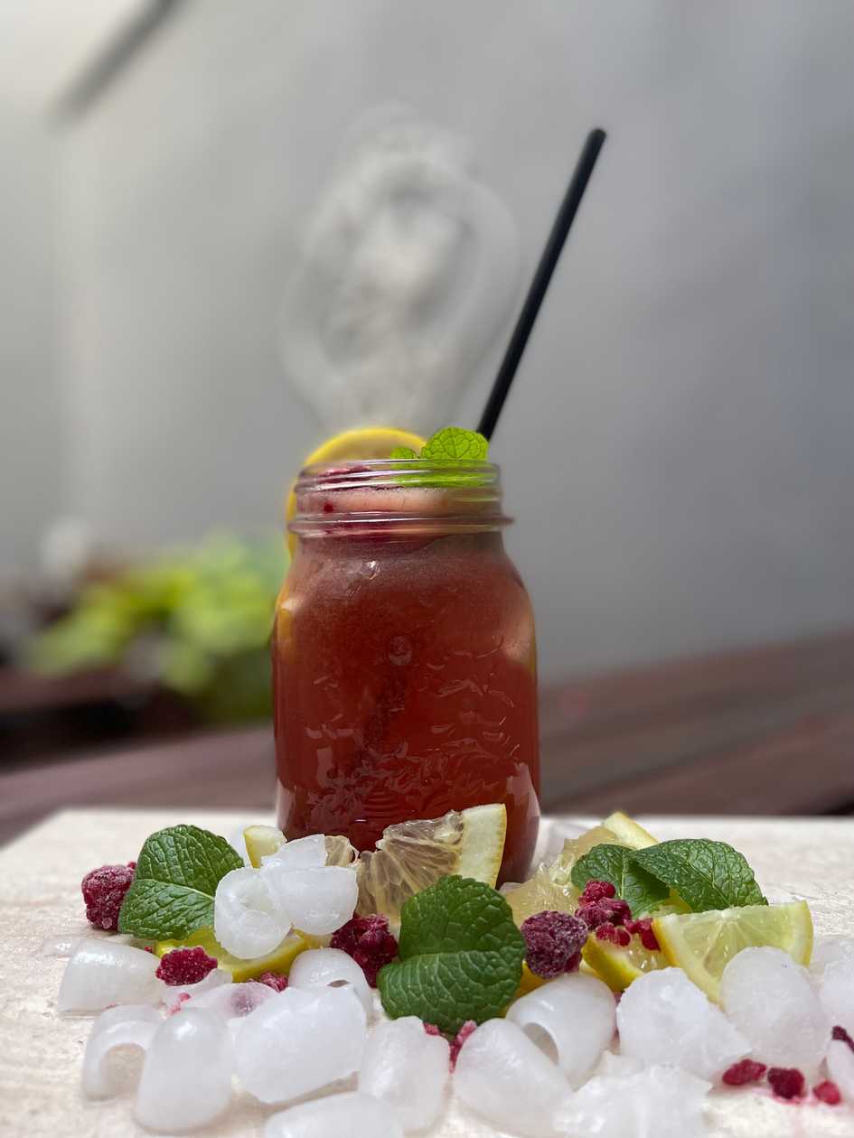 Raspberry-lime lemonade