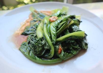 Stir fried amaranth with oyster sauce(ผัดผักสปีดเนื้อน้ำมันผัดผักสปีแนชน้ำมันหอย)