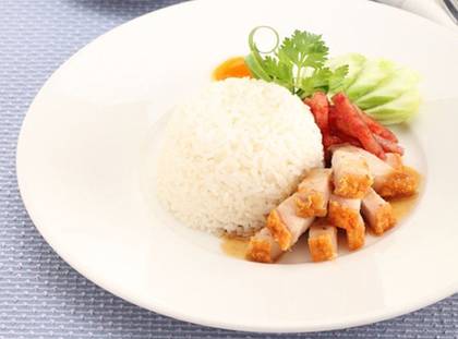 Rice with crispy pork(ข้าวหมูกรอบ)