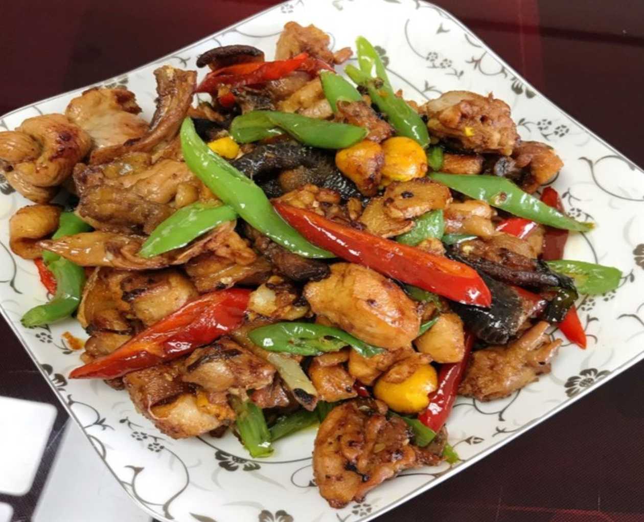 Stir-fried chicken with chilli(ไก่ผัดพริกจีน)