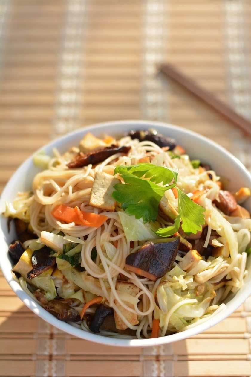 Chinese styled fried noodles(ผัดหมี่สไตล์จีน)