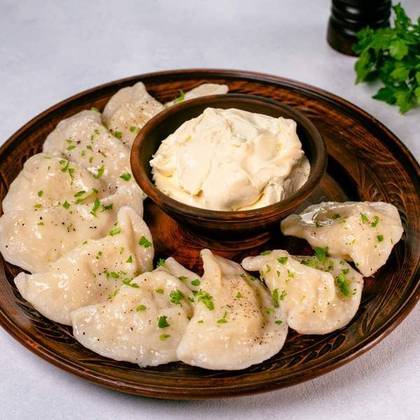 Pierogi z ziemniakami i pieczarkami 10 szt
