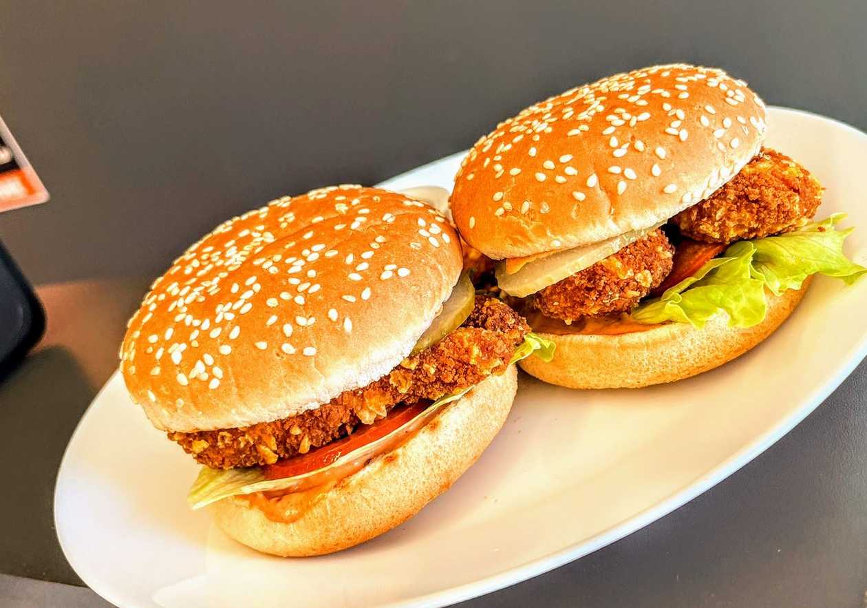 Chicken nuggets burger