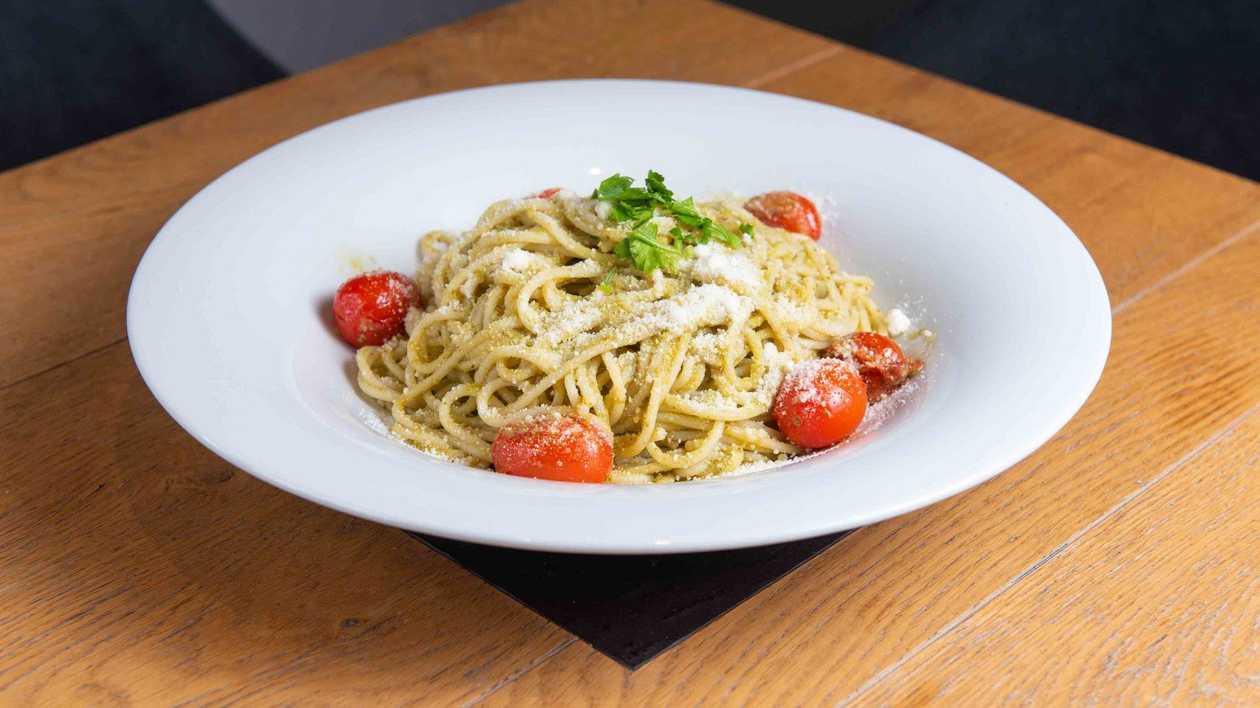 Spaghetti with Pesto and Cherry Tomatoes