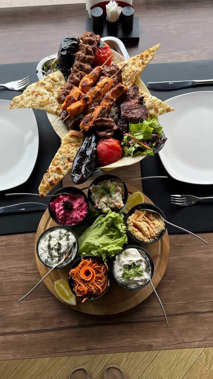 Iki nəfərlik qarışıq kabab