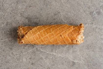 Vegan tube with coconut condensed milk