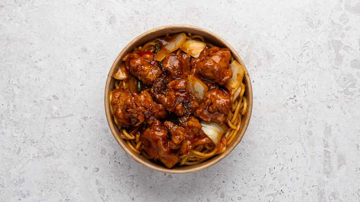 Chef Sweet Pepper Garlic Sauce Crispy Chicken Noodles Wok