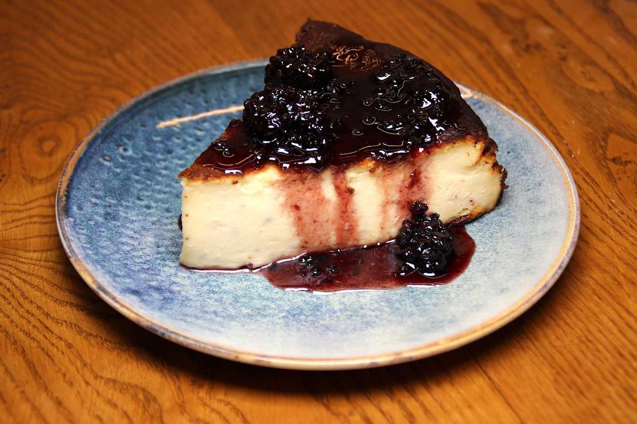 Burnt Cheesecake cu gem