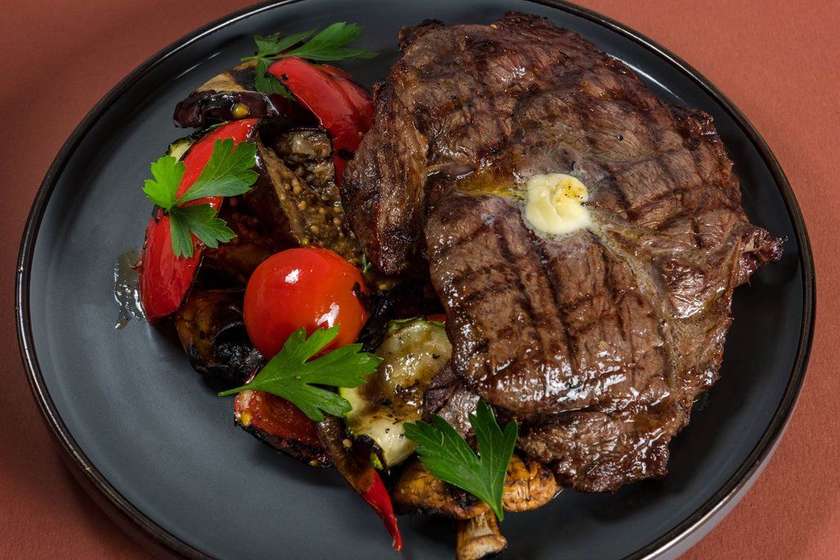 Ribeye steak & legume la gratar