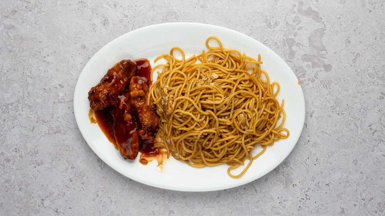 Noodles With Chicken Wings