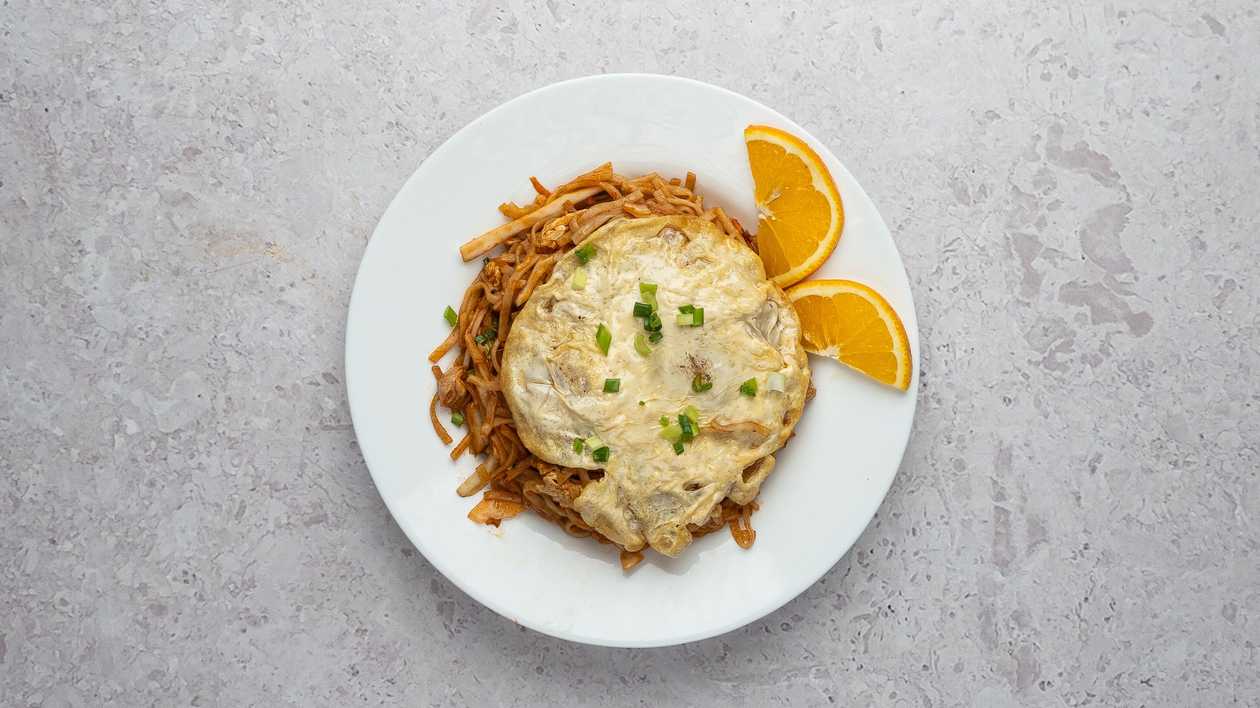 Pad Thai Noodles With Vegetables