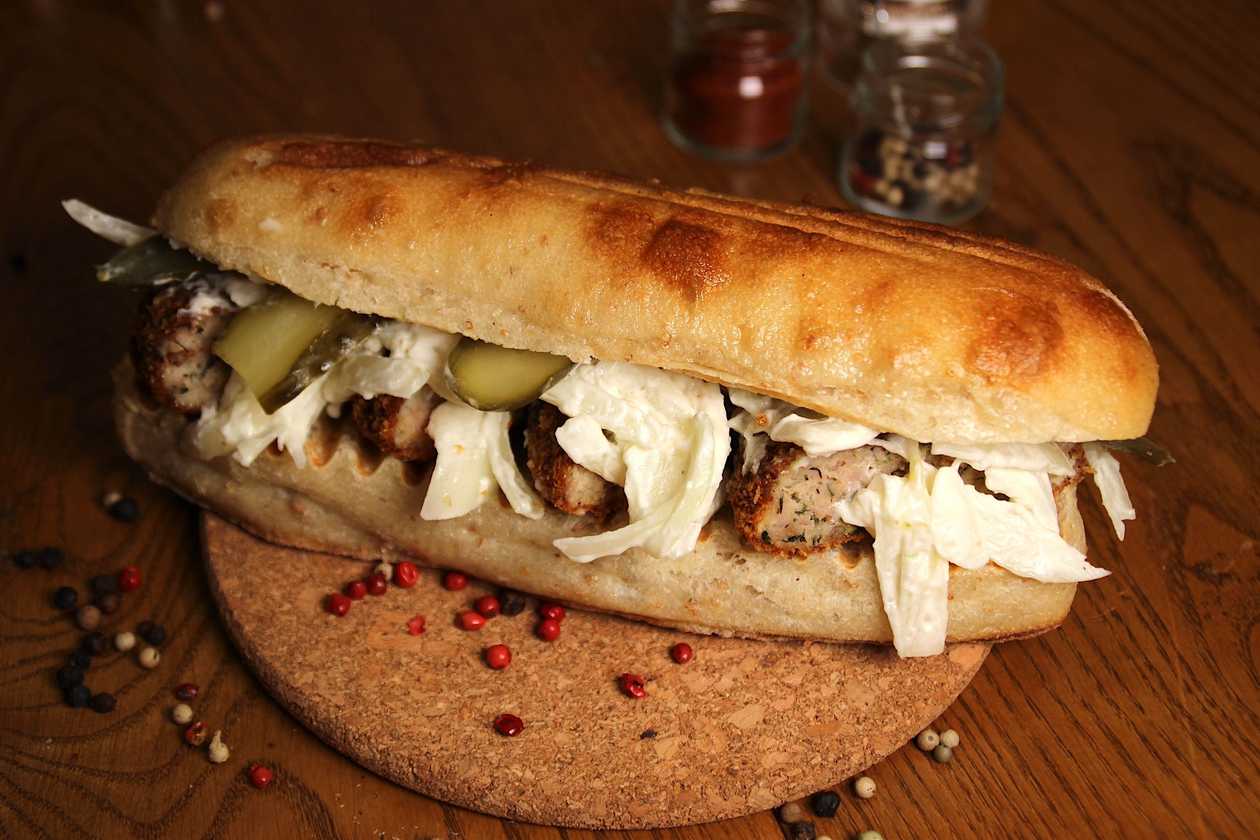 Sandwich cu pârjoale