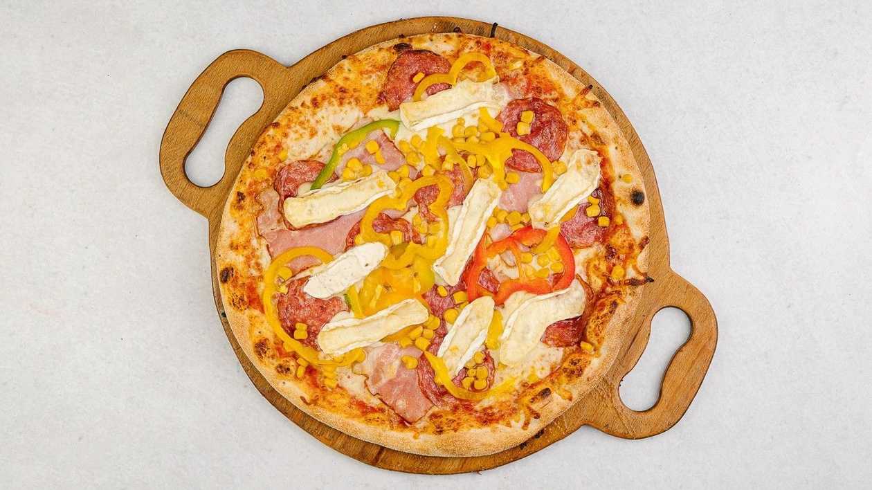 23. Camembert Pizza