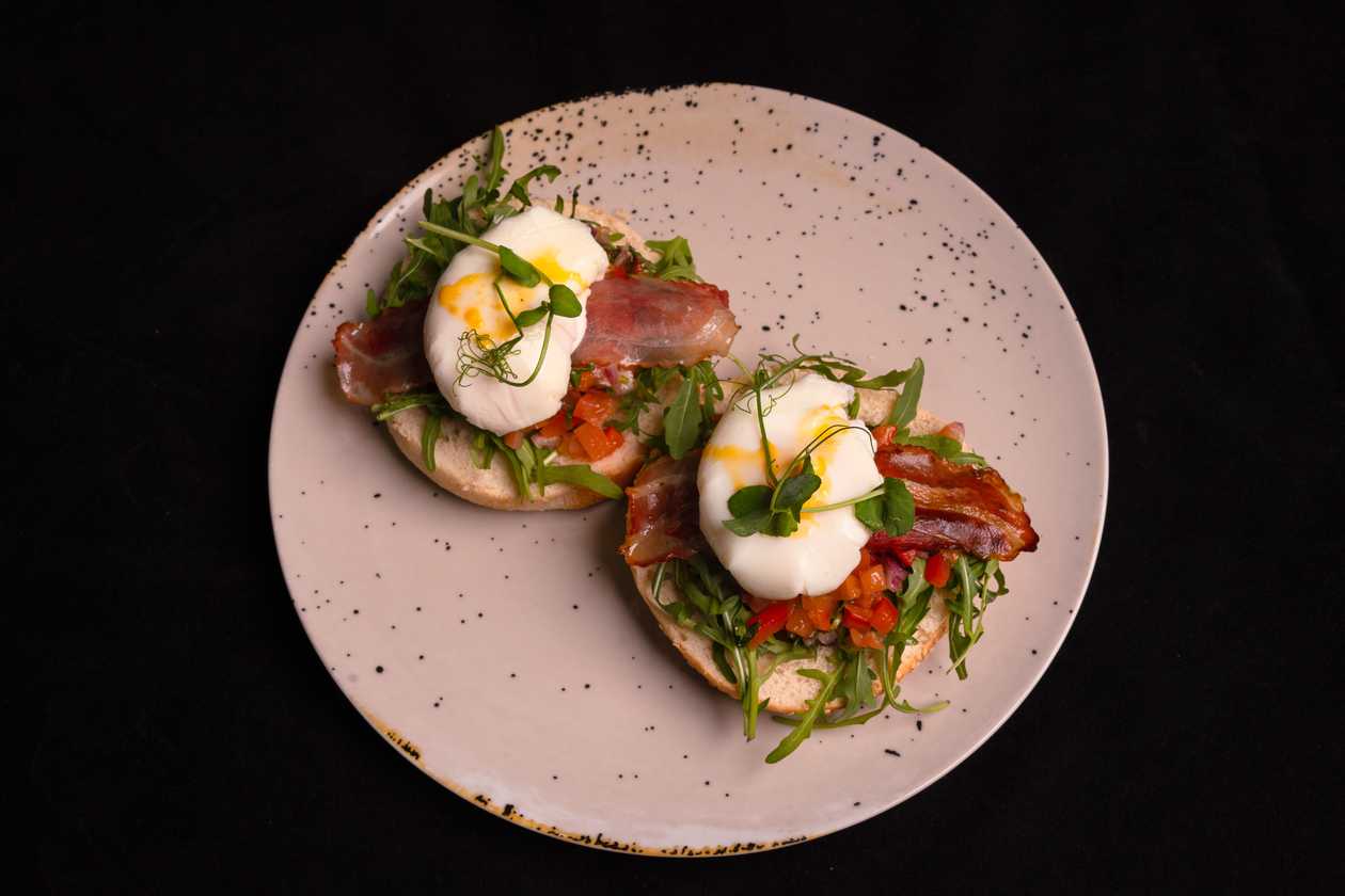 Egg Benedict with Bacon
