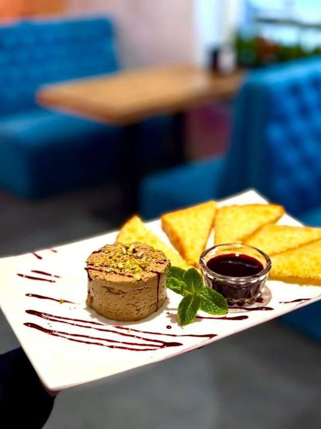 Паштет печінковий з ягідним соусом