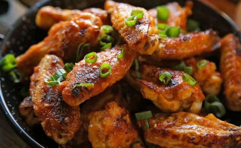 Курячі крильця в соусі бафало