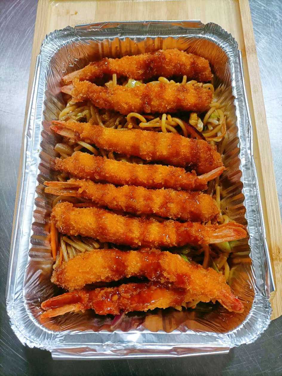 F52 MASSA GROSSO COM GAMBAS PANADO