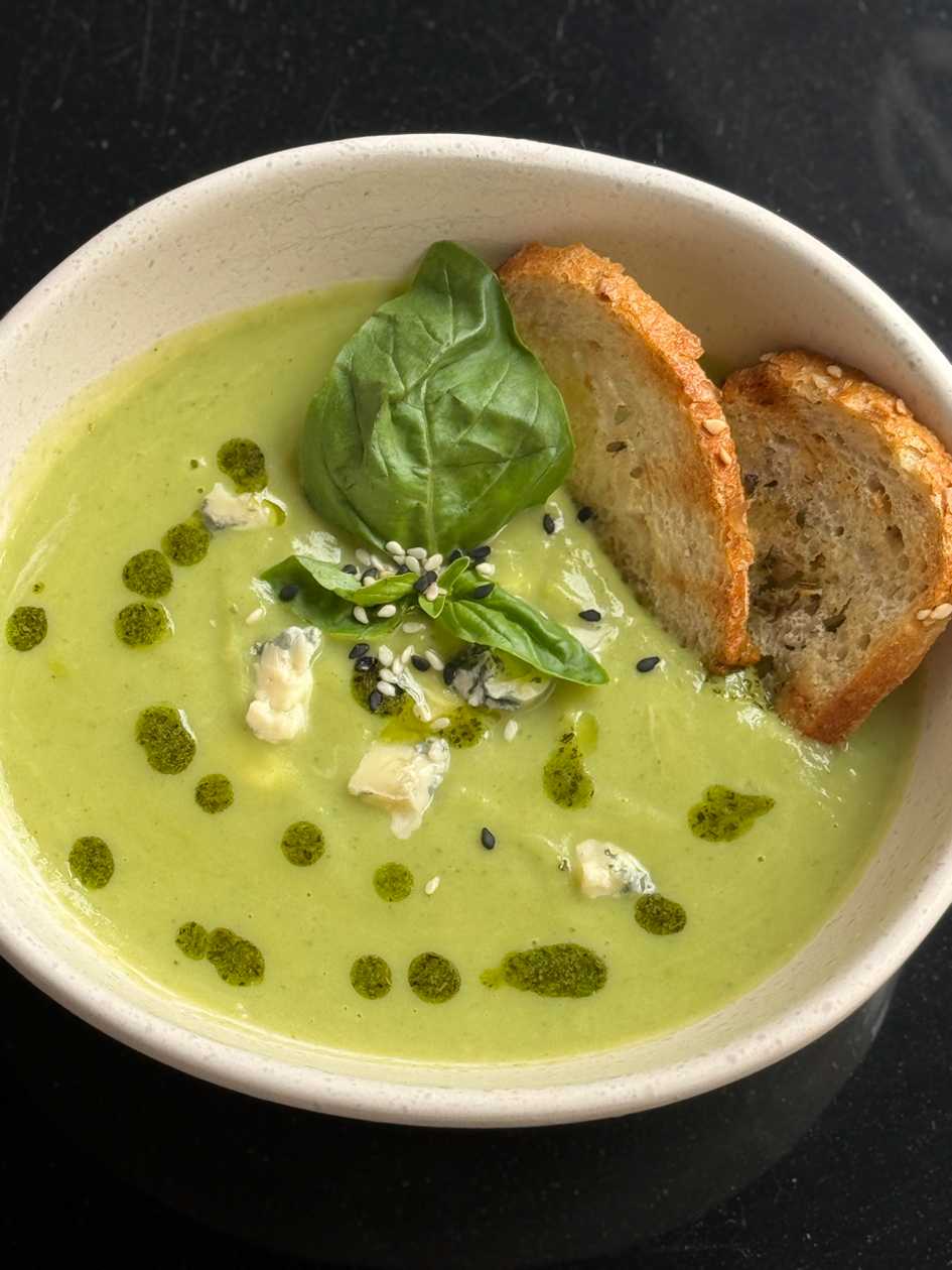 Крем-суп з броколі та селери