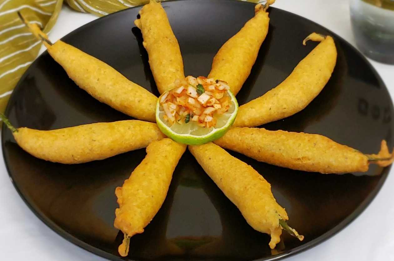 Chilli pakoda or marcha na bhajiya