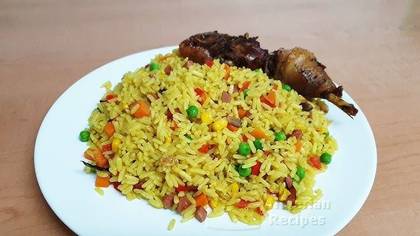 Nigerian Fried Rice with chicken
