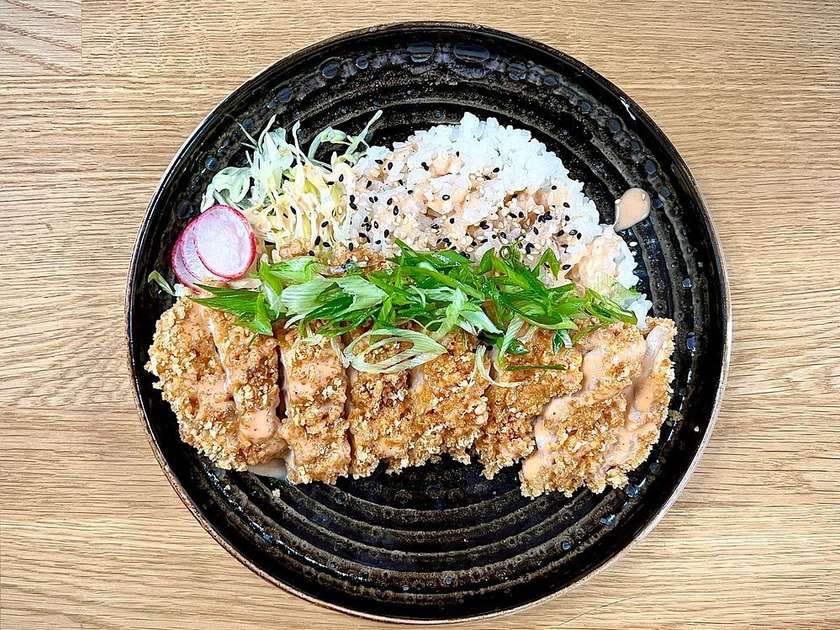 Kuřecí "Chikinkatsu" řízek s rýží + nápoj