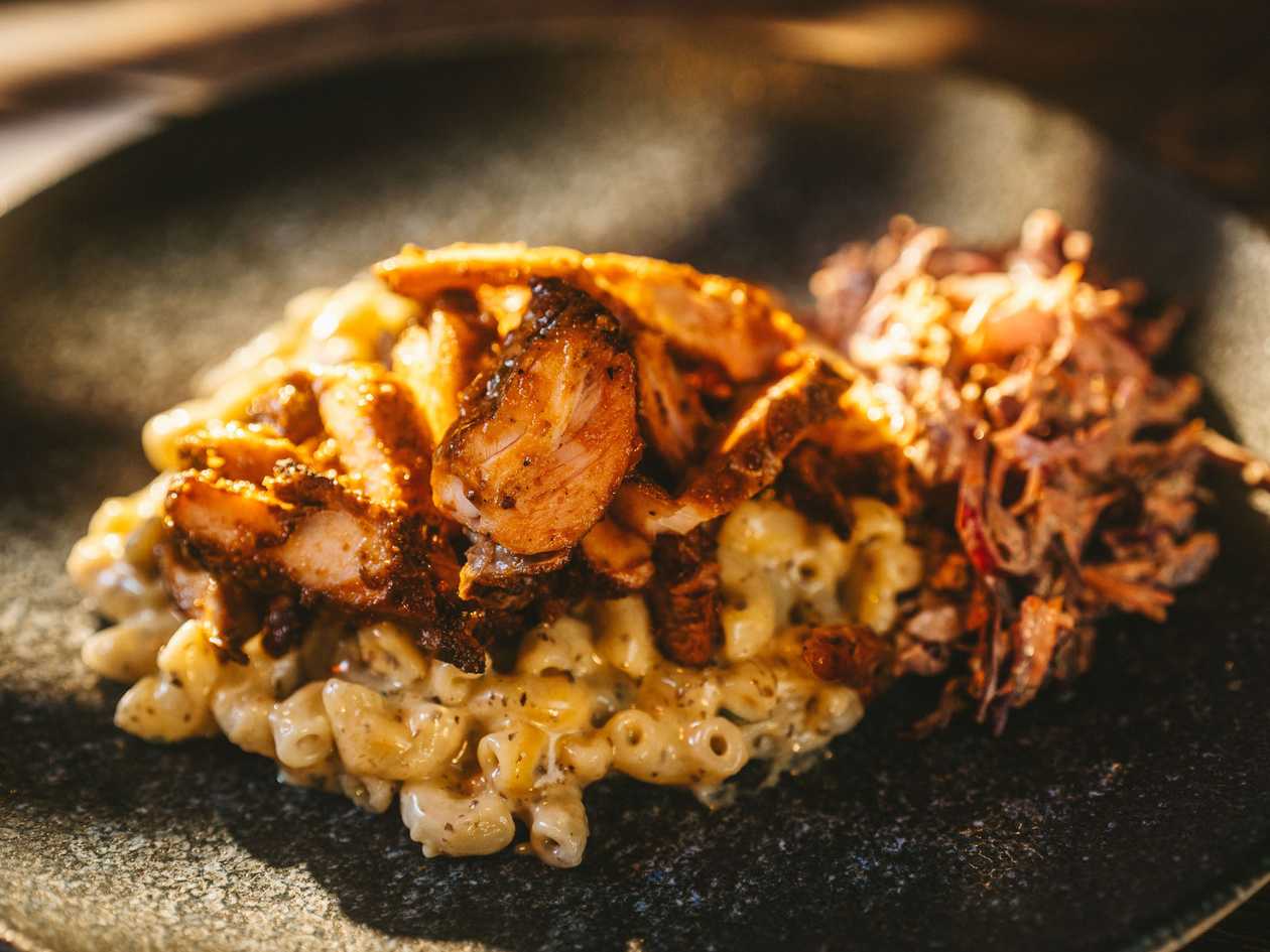 Smoked Chicken with Mac'n'Cheese