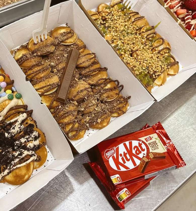 20 Mini Pancakes with 4 Toppings