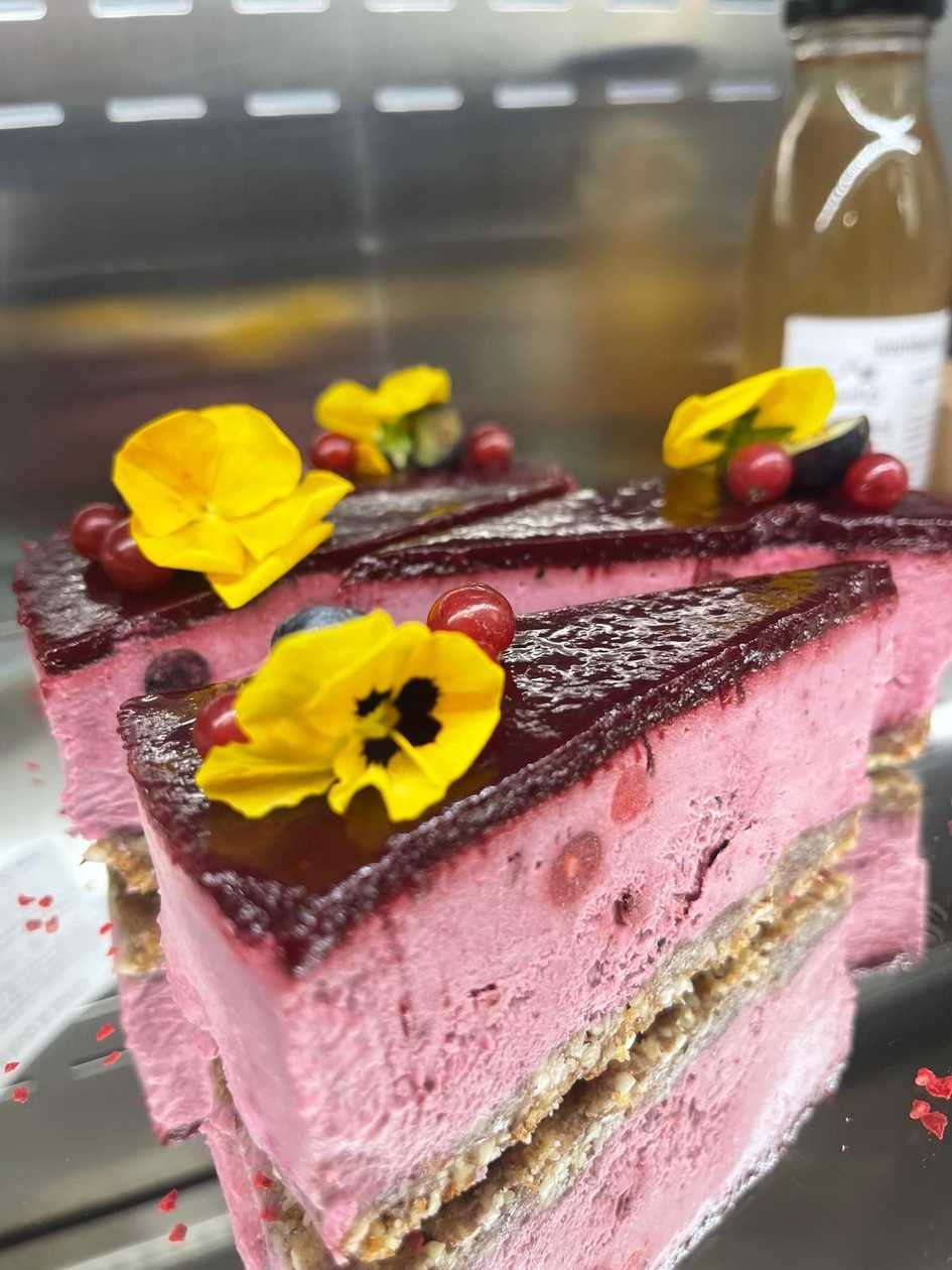 Forest Fruit Cake with Jam - 150 g