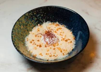 Bouillie de blé (з трюфелем, яйцем пашот та кедровими горіхами)