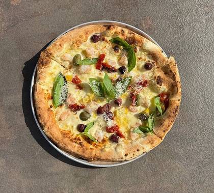 pizza with shrimp
