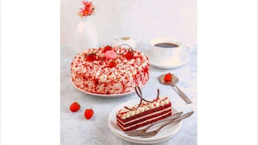 Red Velvet Cake (Medium)