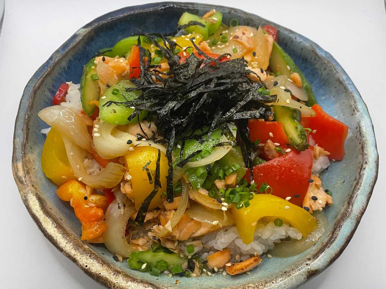 Danbiri with fried salmon