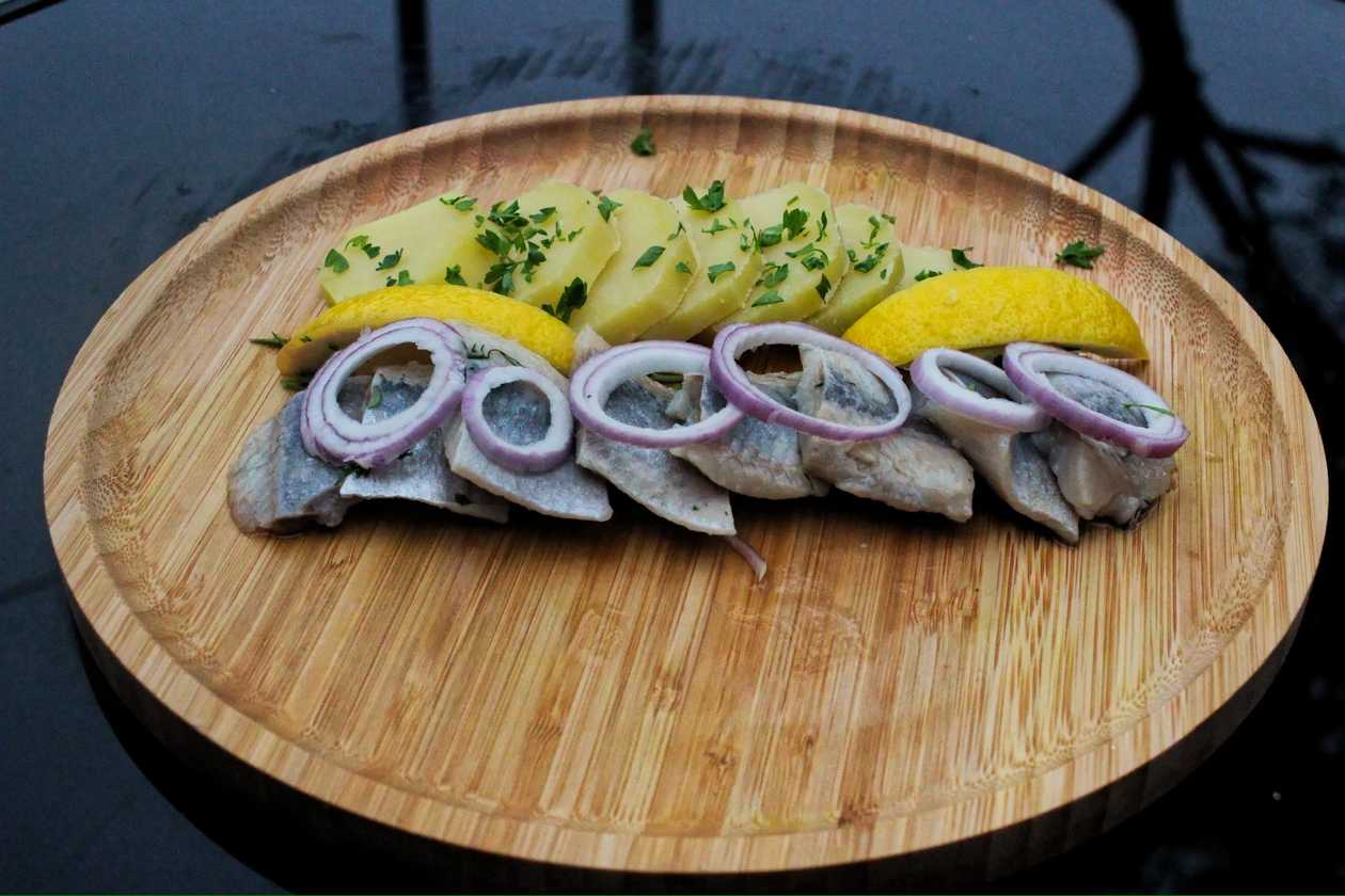 Herring with boiled potatoes