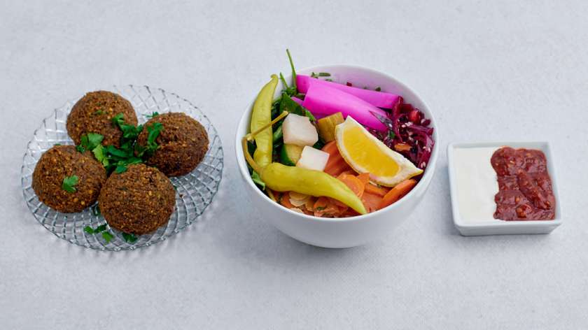 Falafel salad