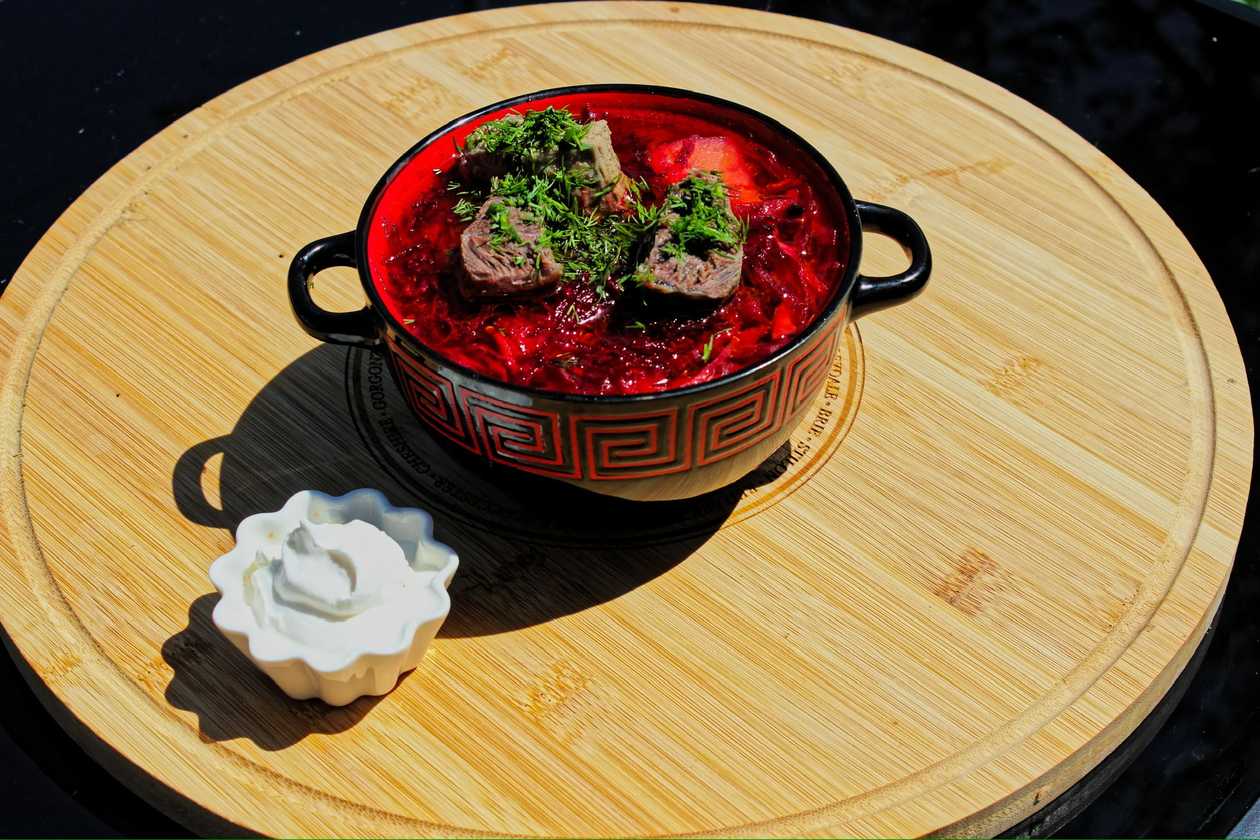 Borsch with meat